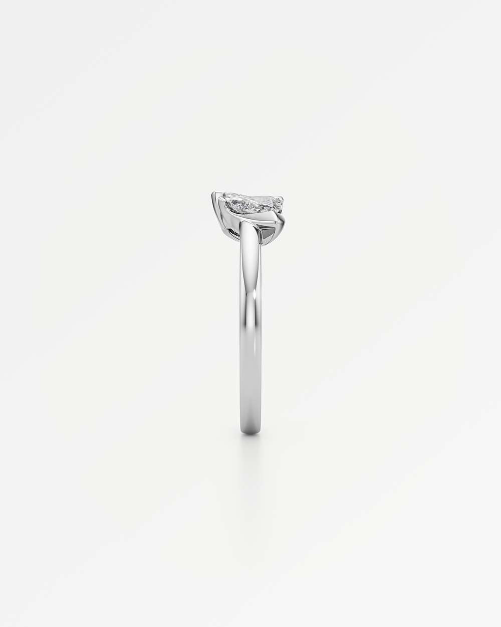 Levé Diamond Ring