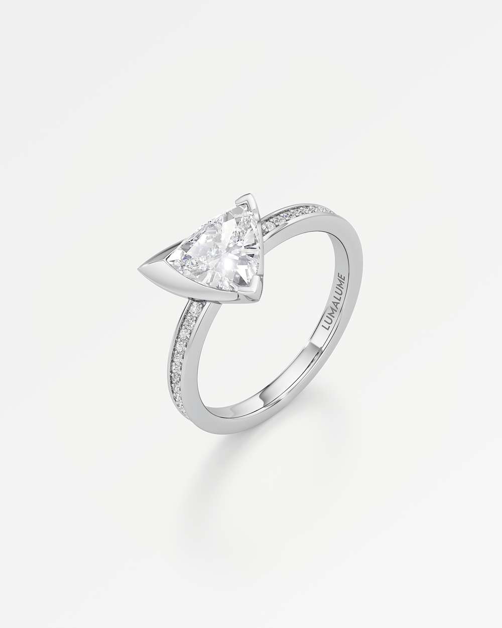 Apitris Pavé Diamond Ring