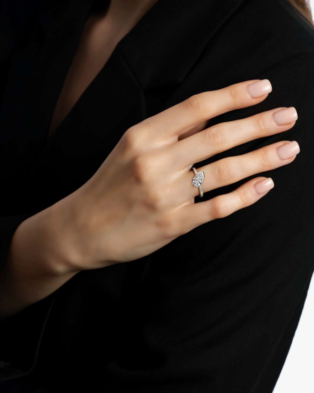 Apice Diamond Ring